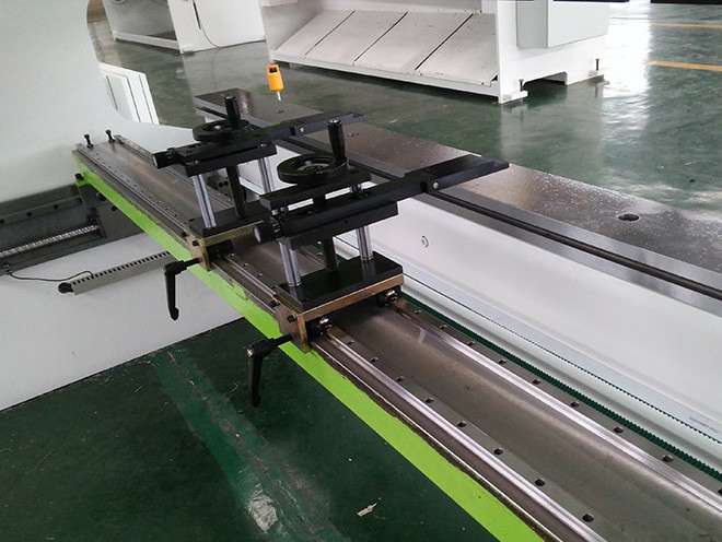 介绍钣金加工数控折弯机技巧-南昌贺亮食品安全管理有限公司